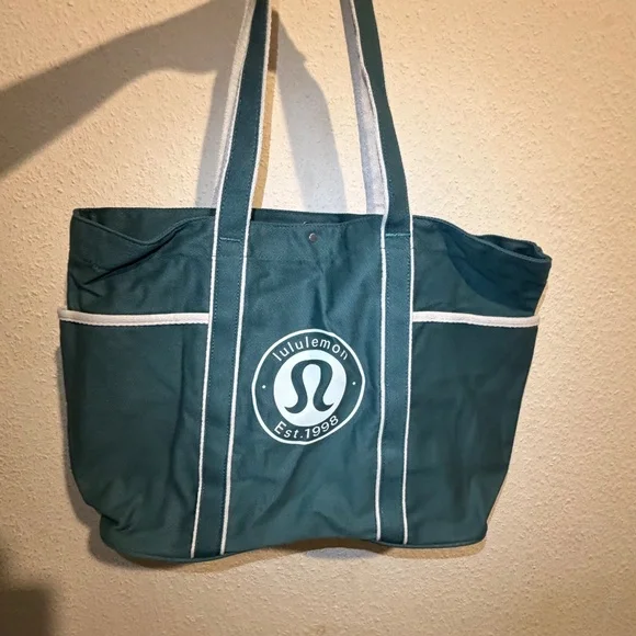 Lululemon Tote Bag - Picture 8 of 11